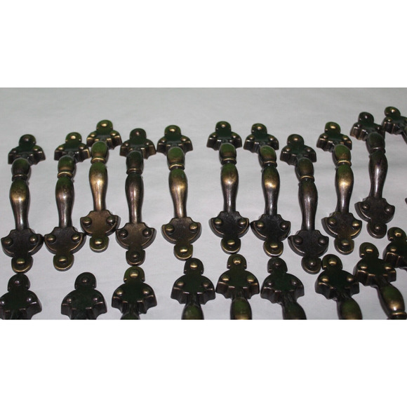 21 Piece vintage National Lock Metal Cabinet Drawer Pulls 1973 FO3695-001 - Picture 2 of 9